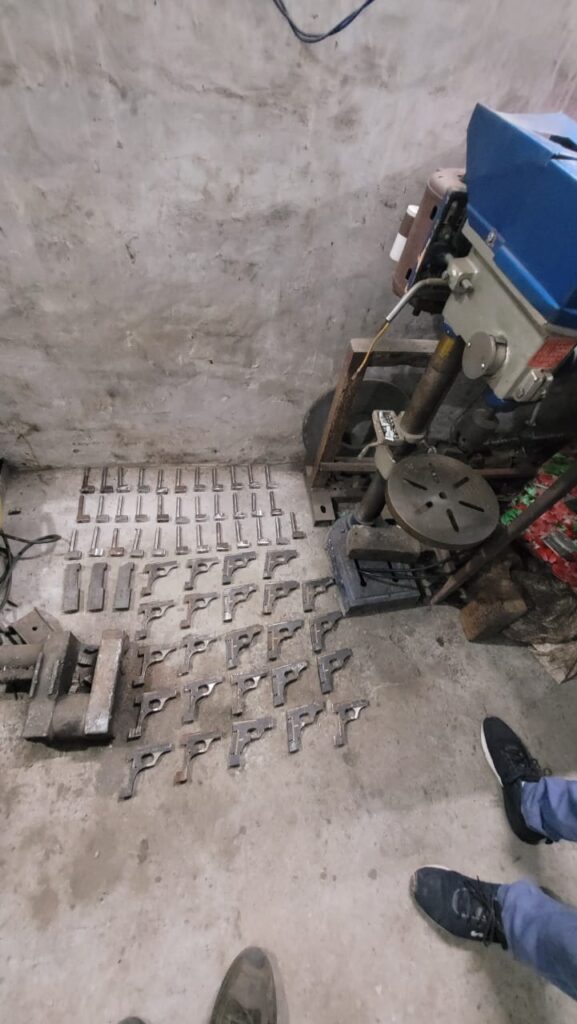 বিহারে অস্ত্র উদ্ধার কলকাতা পুলিশের STF এর