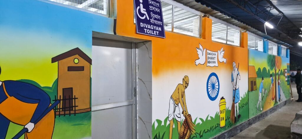 গঙ্গাসাগরে সাজো সাজো রব রেল স্টেশনে, তীর্থ যাত্রীদের সুবিধার্থে চালু ট্রেন। ফোকাস স্বচ্ছ ভারতেও