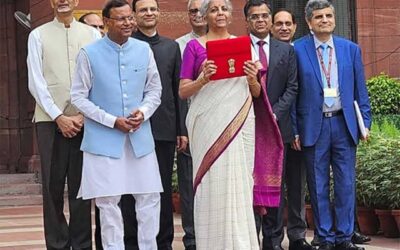 সরস্বতী পুজোর আগের দিন লক্ষ্মীর আরাধনা, ১ ফেব্রুয়ারি বাজেট পেশ