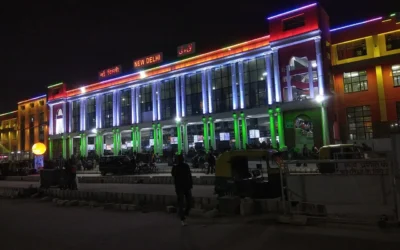 নয়াদিল্লি স্টেশনে পদপিষ্ট হওয়ার মতো পরিস্থিতি