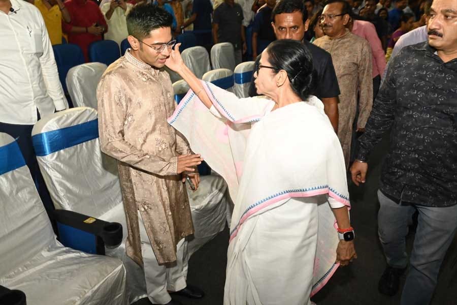 মহালয়ার দিনেই প্রকাশিত ‘জাগো বাংলা’ উৎসব সংখ্যা, গানে-আদরে জমে উঠল অনুষ্ঠান