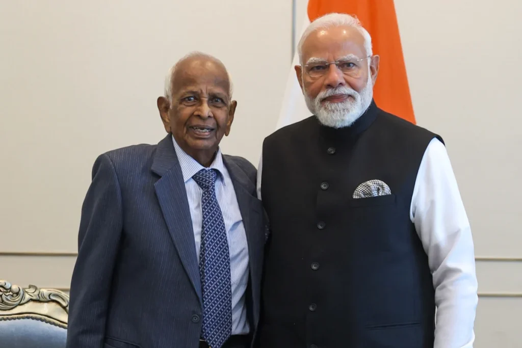 মালয়েশিয়ার মাটিতে ইতিহাসের ছোঁয়া, নেতাজির স্মৃতিতে নতজানু মোদি